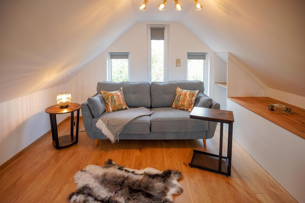 Welcome House * Еґер